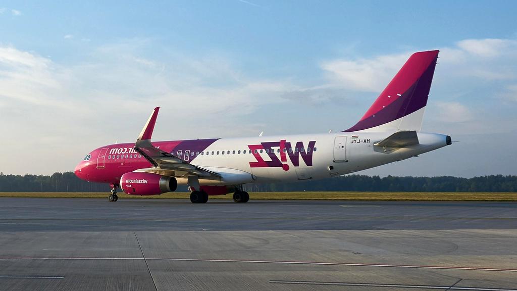 Mobile phone scanning travel documents with AI recognition technology